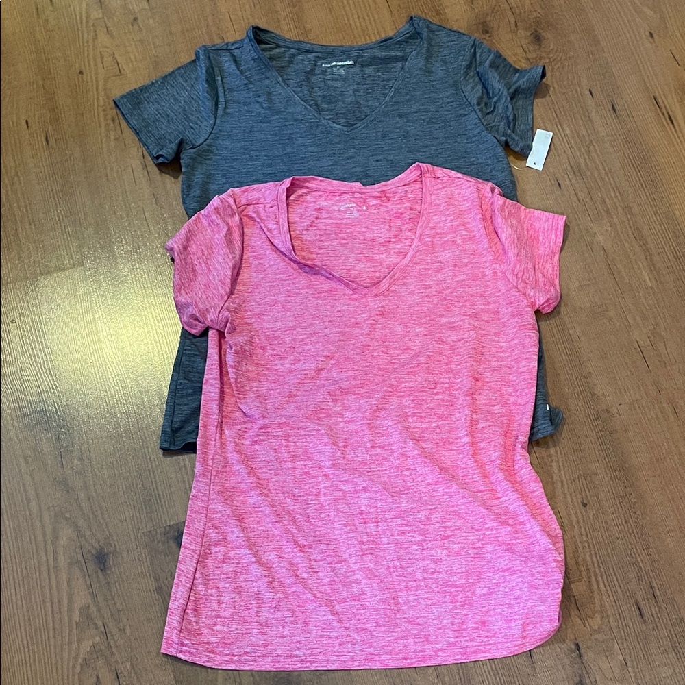 Amazon Essentials Women’s V-Neck T-Shirts